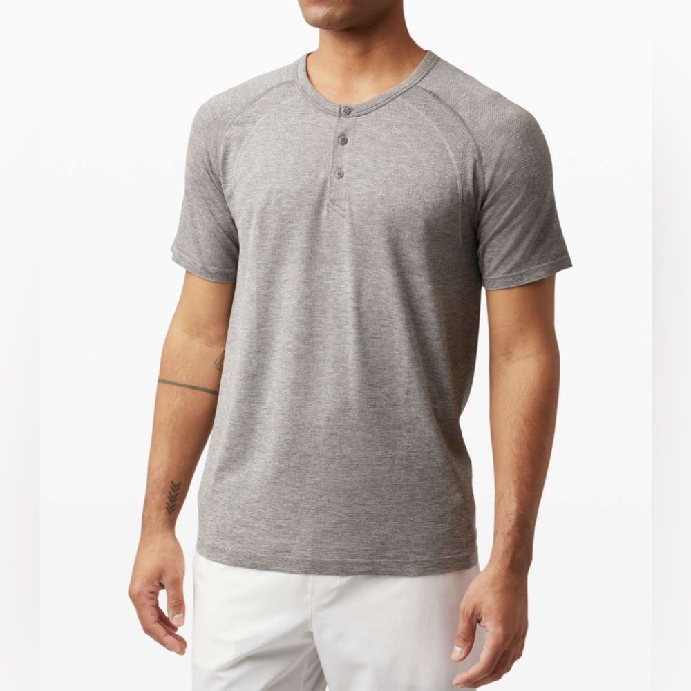 Lululemon Men’s Metal Vent Tech Short Sleeve Henley 2.0